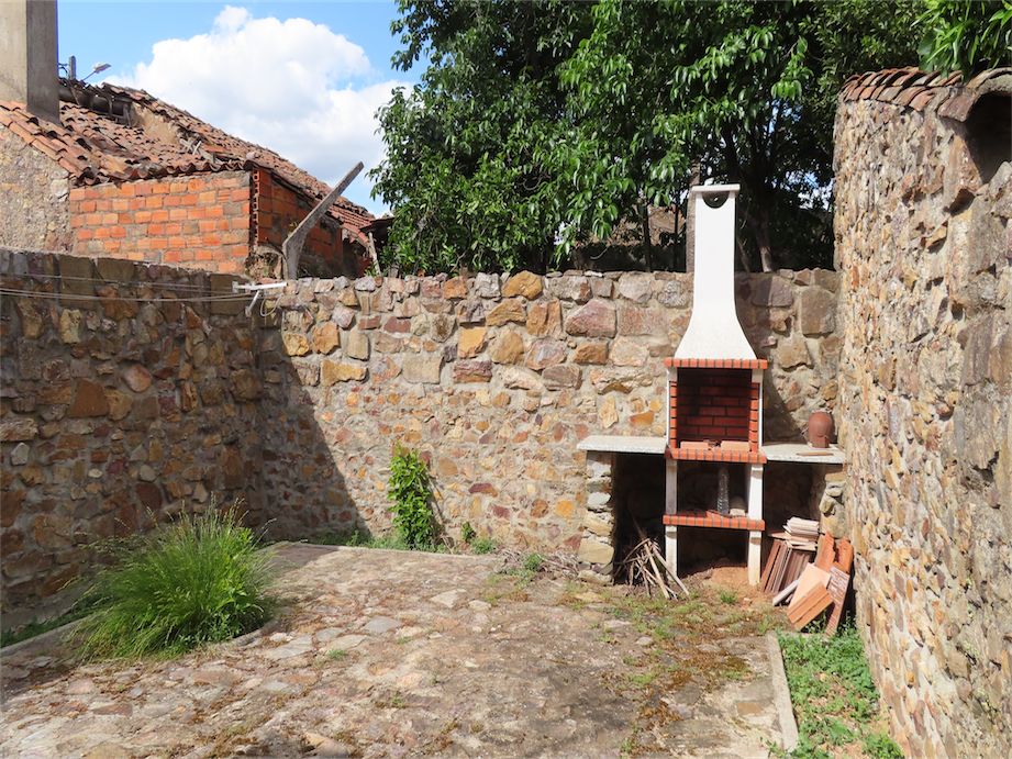 Property photo 1 of 38