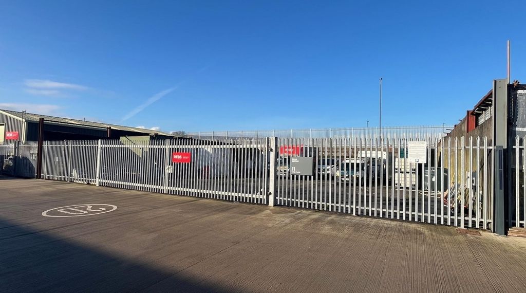 Property photo 1 of 5 Photo 5