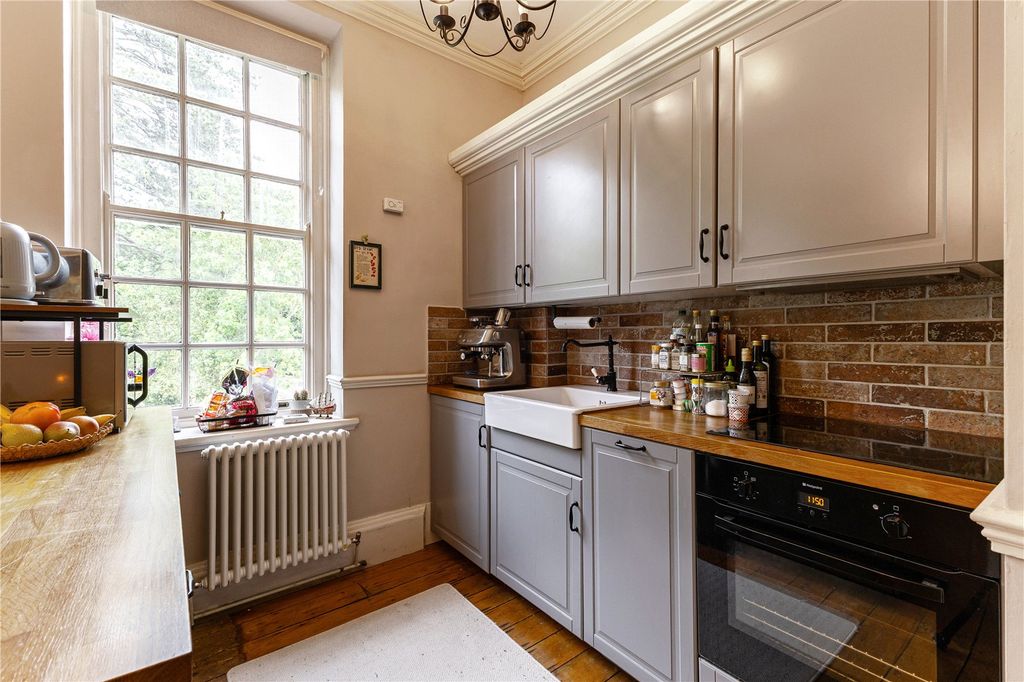 Property photo 3 of 16 Kitchen