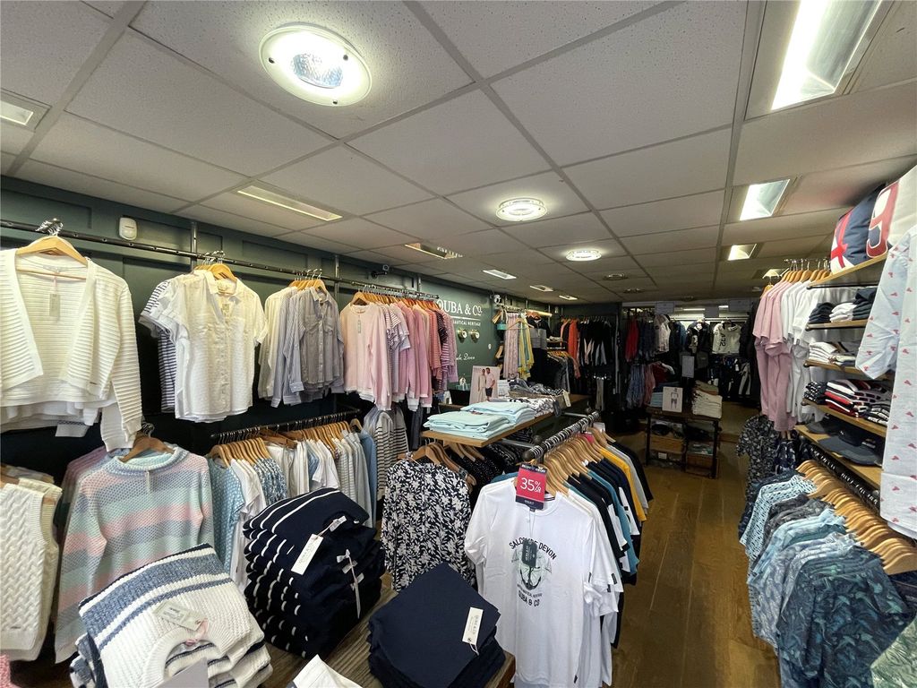 Property photo 3 of 8 Picture No. 13