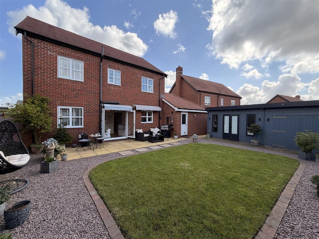 Additional image 34 of 4 bed detached house for saleDaffodil Close, Loughborough LE11