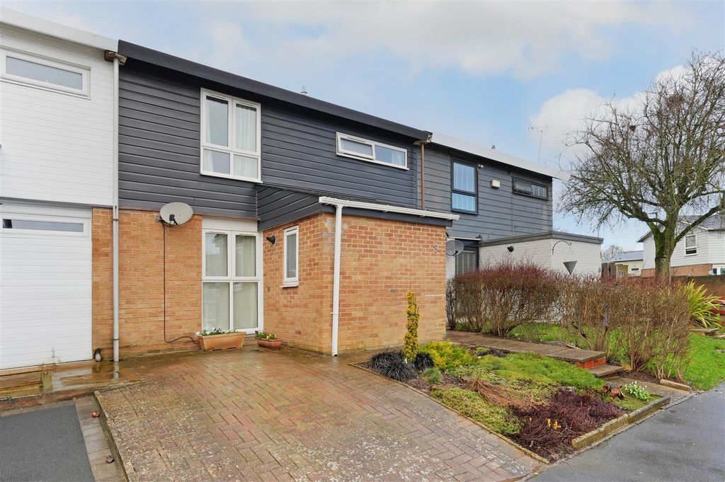 Property photo 1 of 15 Front.Jpg