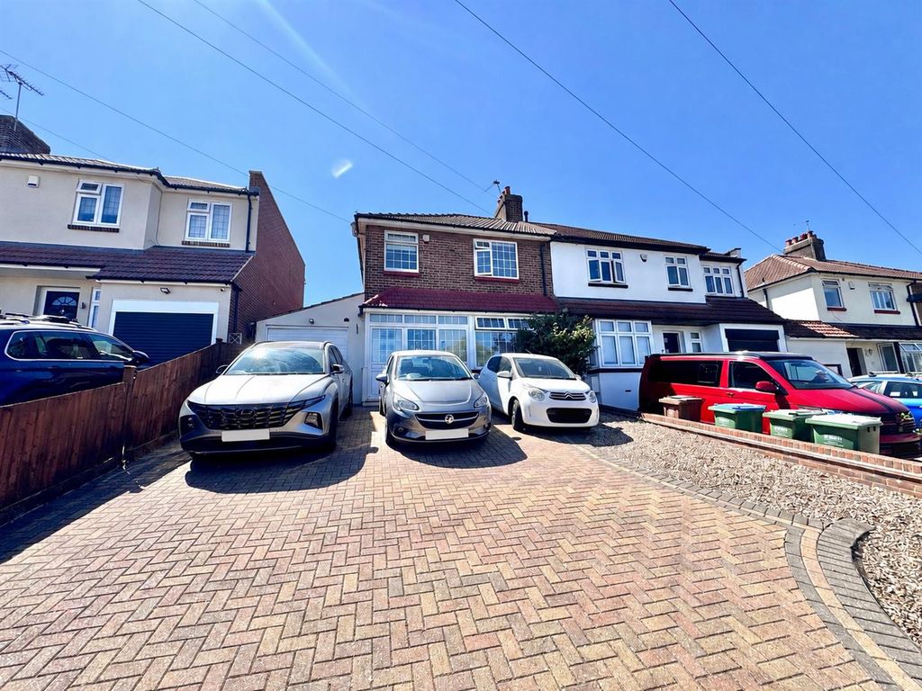 Property photo 1 of 26 015A1334-297C-400C-A2F0-3C7Eff8Da179.Png