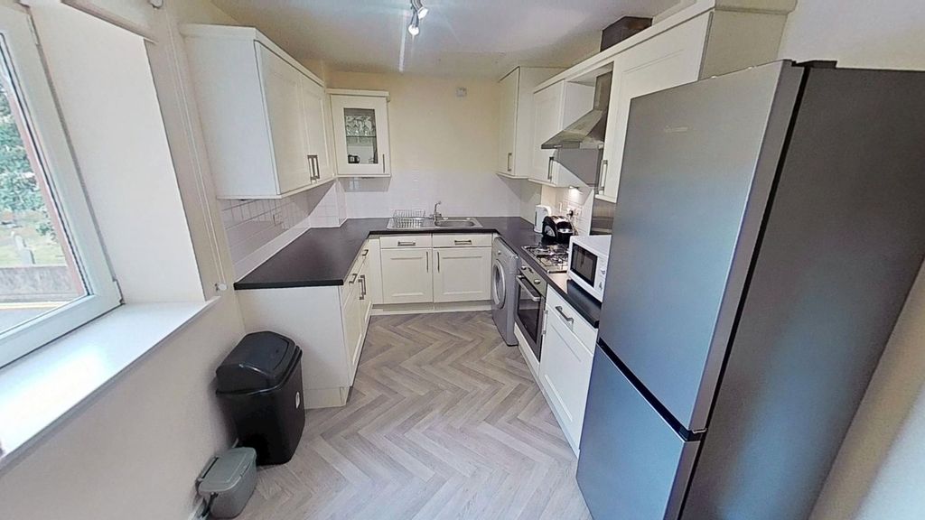 Property photo 3 of 13 Picture No. 21