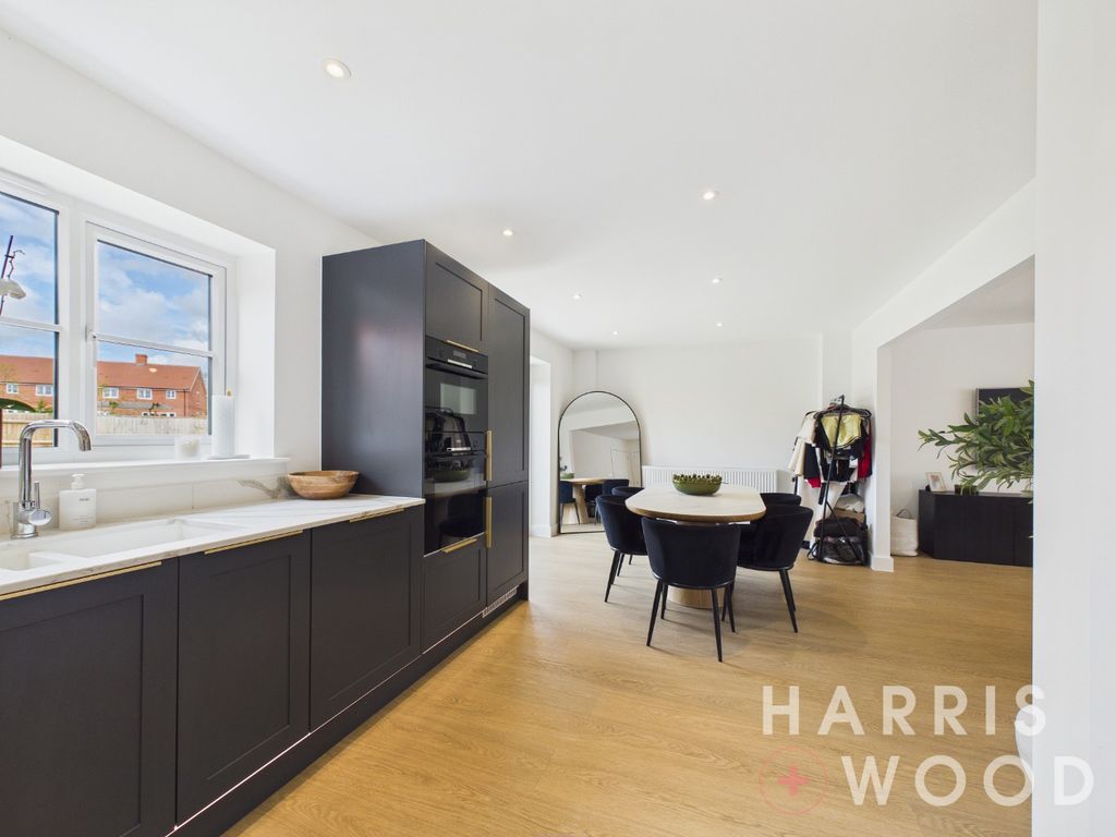 Property photo 2 of 31 5051972