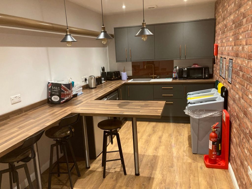 Property photo 3 of 7 Photo 4