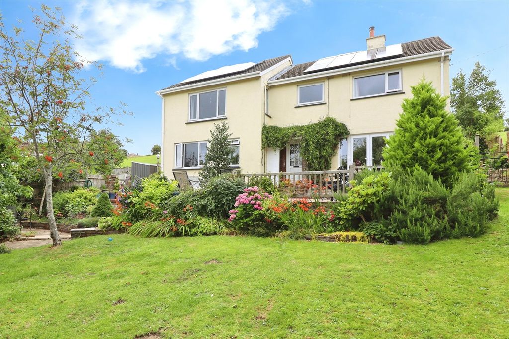 Property photo 1 of 28 Picture No. 02