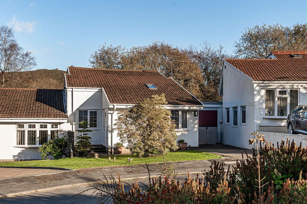 Property photo 1 of 36