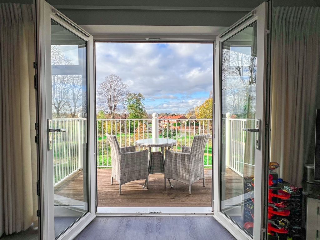 Property photo 3 of 26