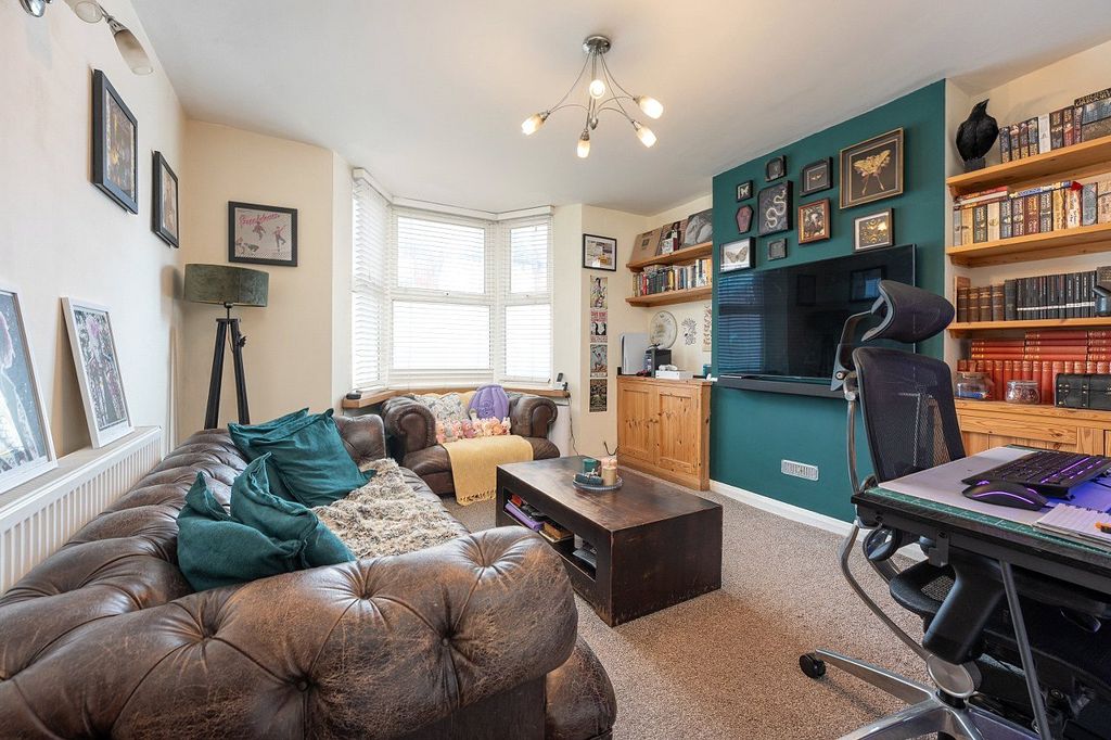 Property photo 1 of 15 Picture No. 13