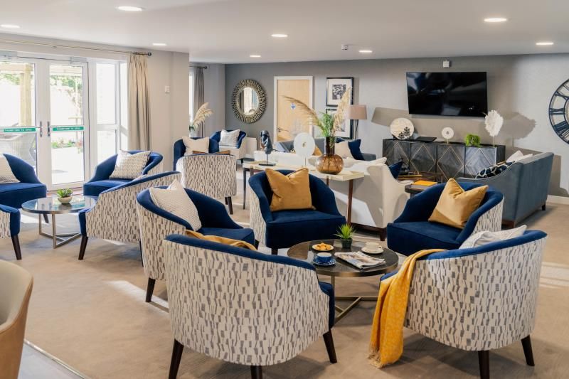 Property photo 2 of 16 Communal Lounge