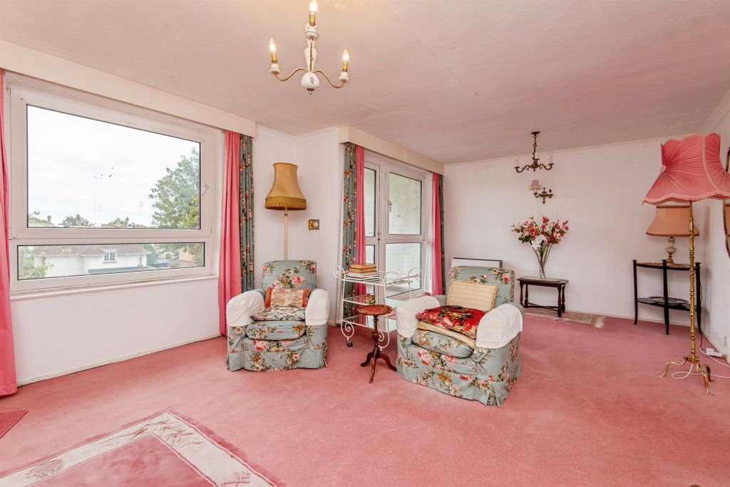 Property photo 3 of 16