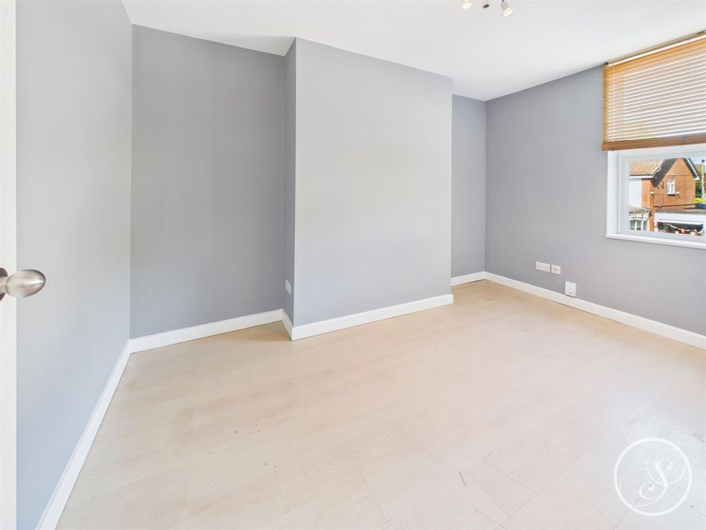 Property photo 3 of 14 Cam02071G0-Pr0905-Still003.Jpg