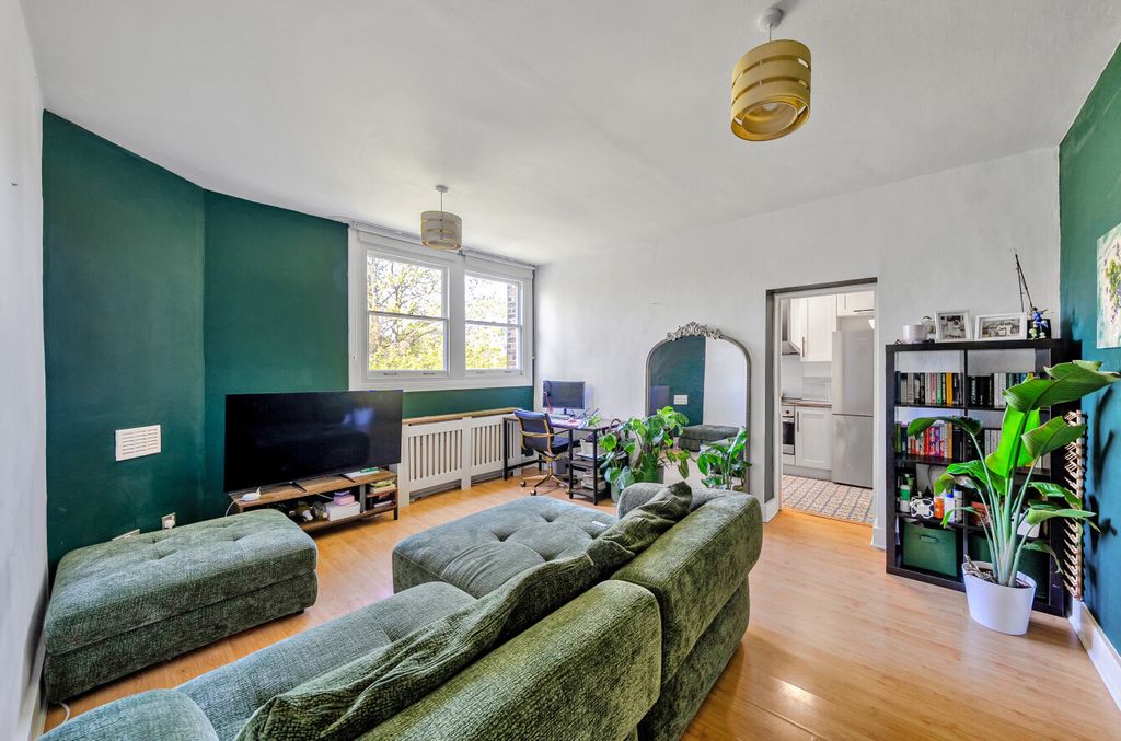 Property photo 2 of 12 1451671-2-69F1d95...