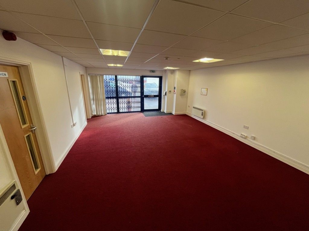 Property photo 3 of 9 Photo 2