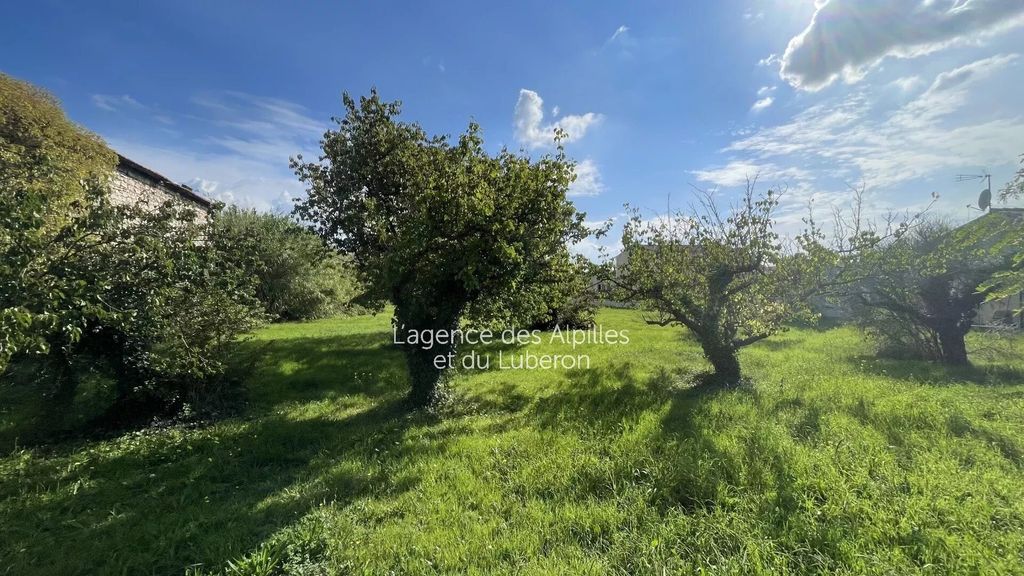 Property photo 1 of 3 Mouriès - Buildable Land In The Town Center - 2,452Sqm - Building Permit For House And Pool