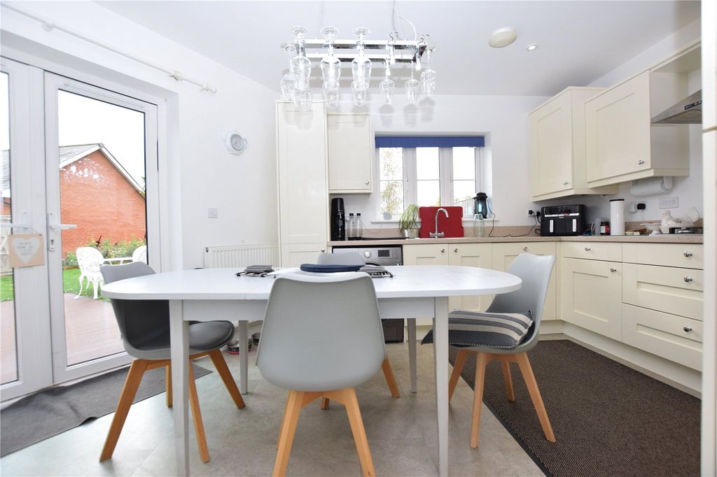 Property photo 2 of 20 Picture No. 07