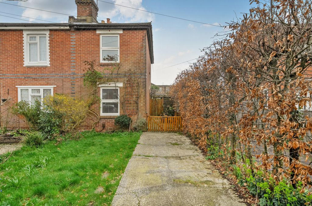 Property photo 1 of 13 1430870-1-69B435F...