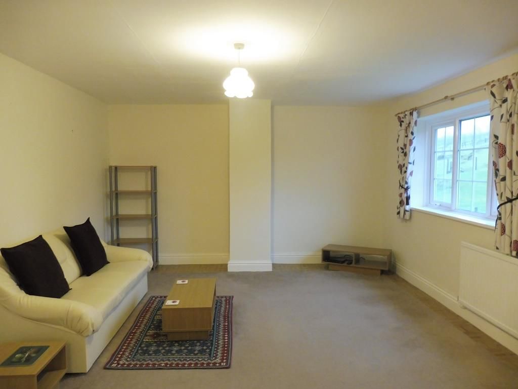 Property photo 2 of 7 Living Room