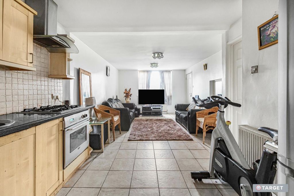 Property photo 3 of 15 35_25986_Watermarked.Jpg