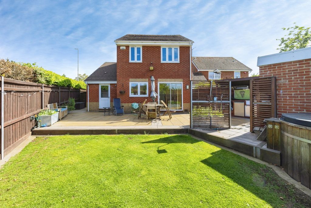 Property photo 2 of 22