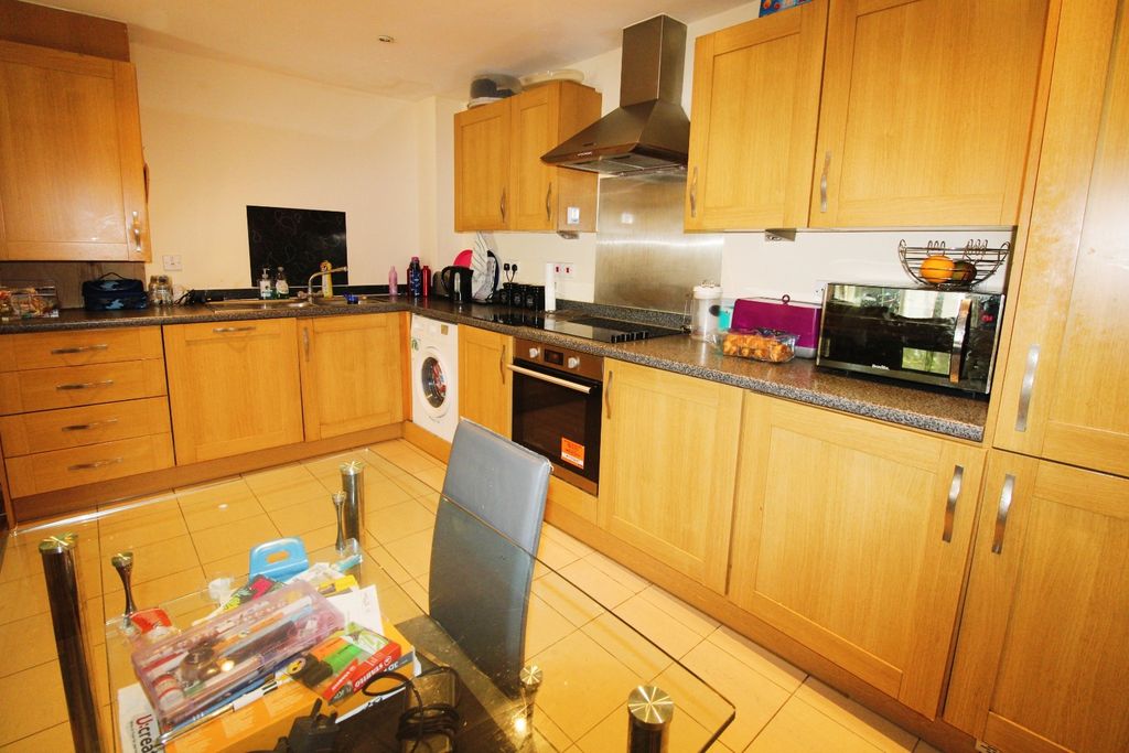 Property photo 3 of 8