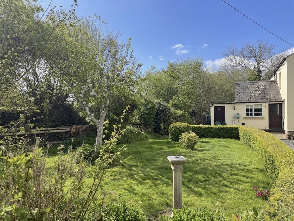 Property photo 2 of 24