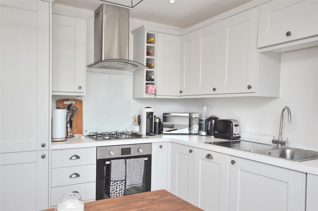 Property photo 3 of 12 Kitchen / Diner