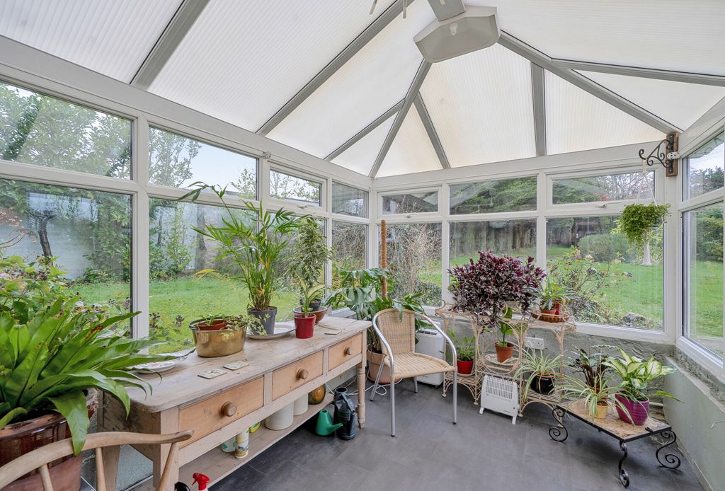 Property photo 2 of 25 1381096-10-69147B...