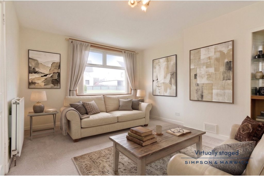 Property photo 2 of 12 Beechwood Road