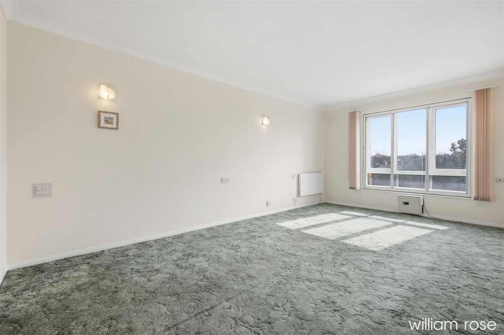 Property photo 3 of 15 5_Img_4764.Jpg