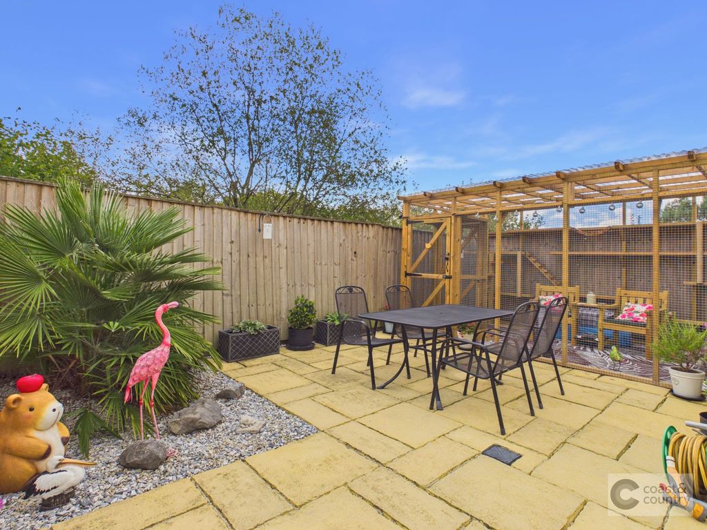 Property photo 2 of 35