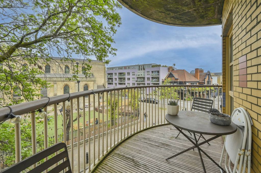 Property photo 3 of 8