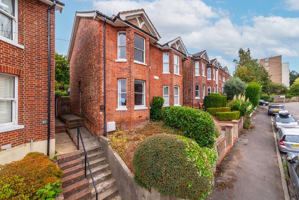 Property photo 1 of 30
