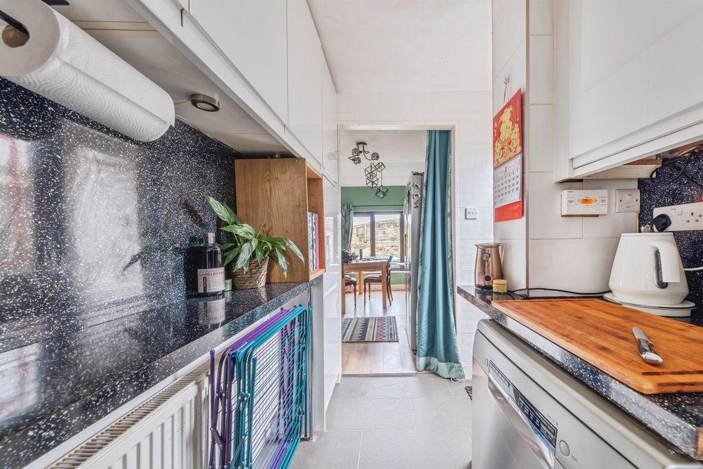 Property photo 3 of 16