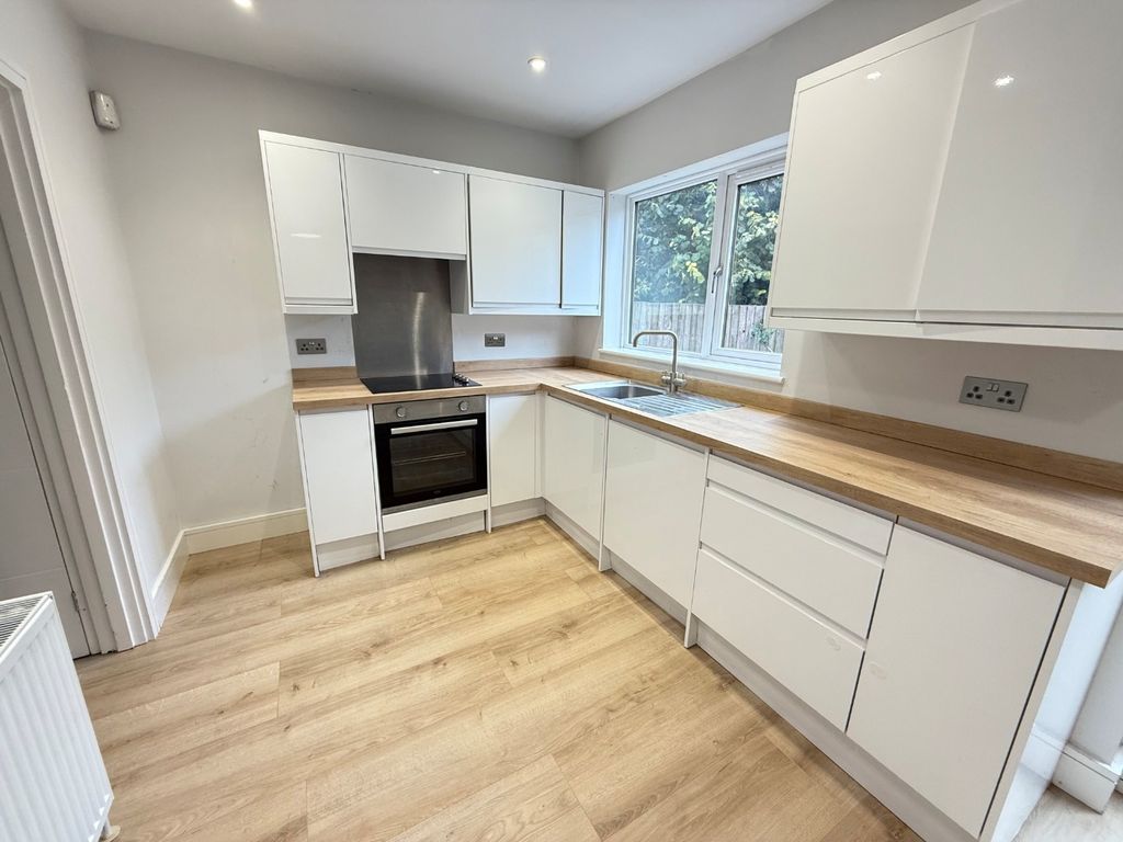 Property photo 3 of 14 2601766