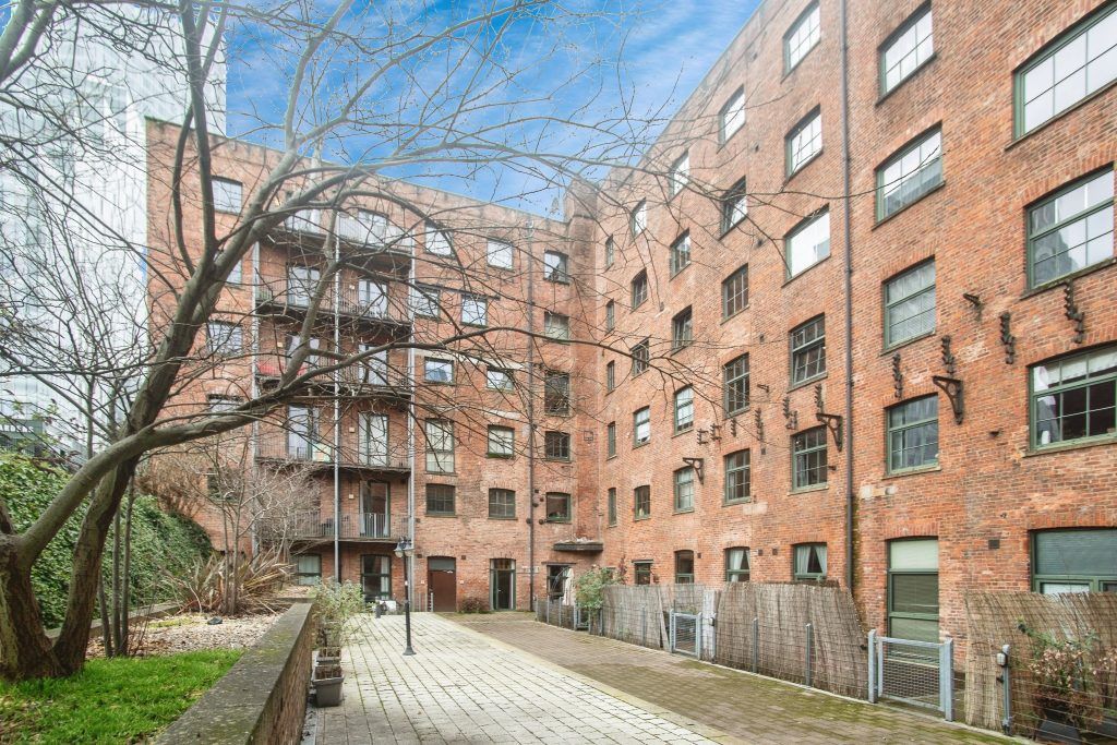 Property photo 2 of 30