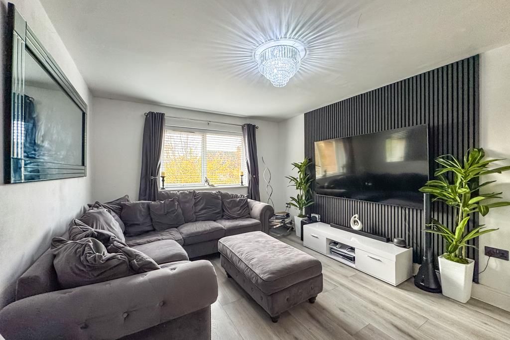 Property photo 3 of 22 Kitchen/Living Room