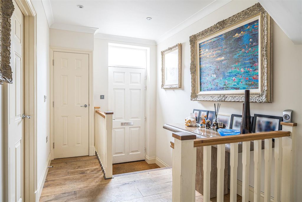 Property photo 2 of 14 Entrance Hallway.Jpg