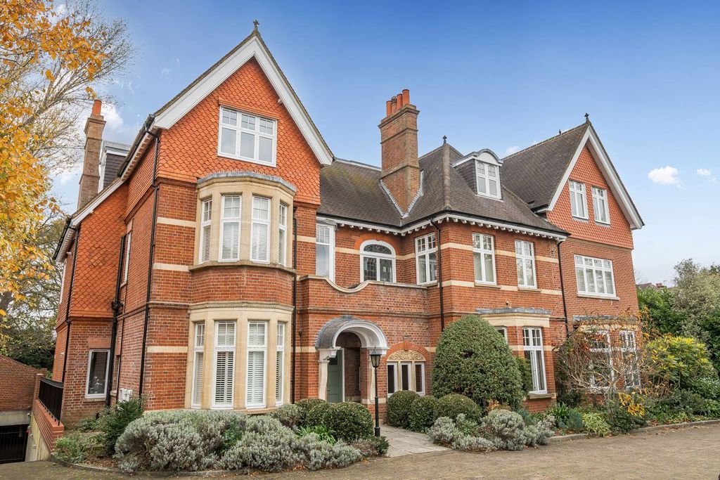 Property photo 1 of 11