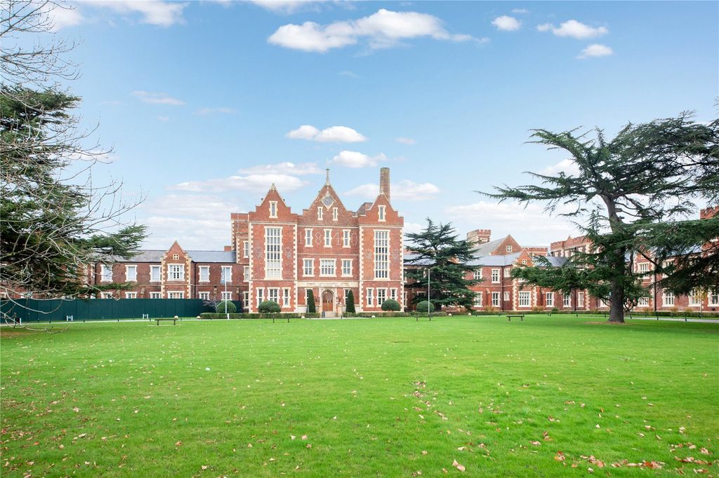 Property photo 2 of 8 Picture No. 16