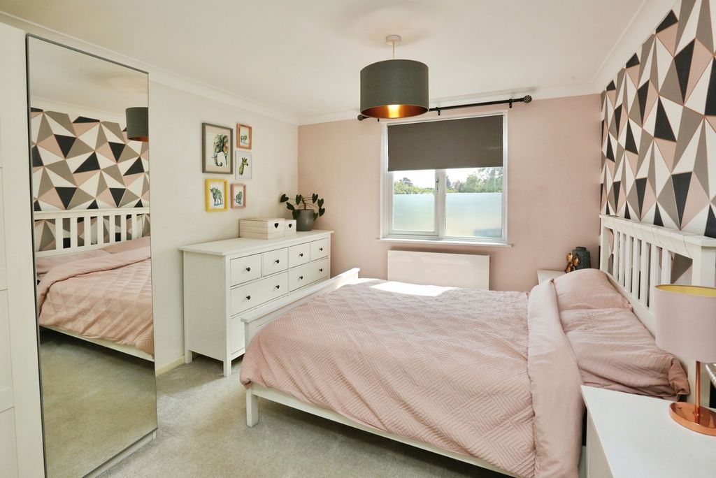 Property photo 2 of 11 Pbox-Img.Jpg
