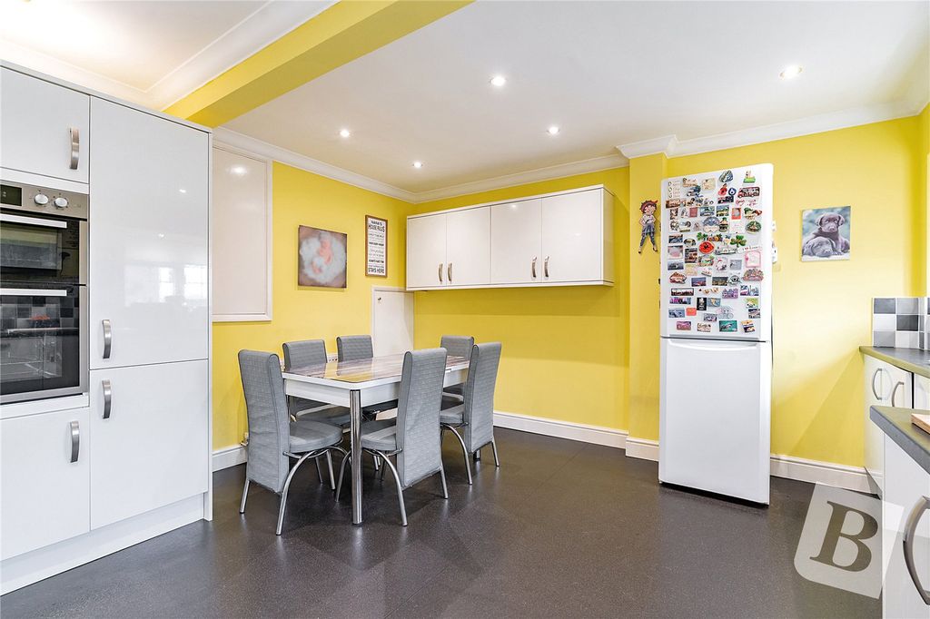 Property photo 3 of 13 Kitchen