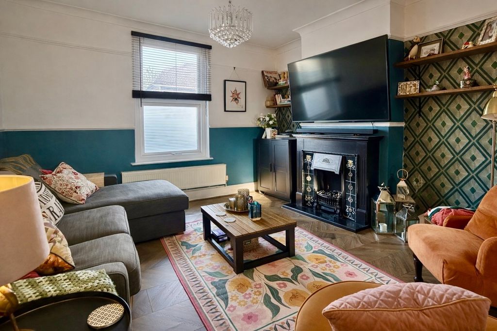 Property photo 3 of 15