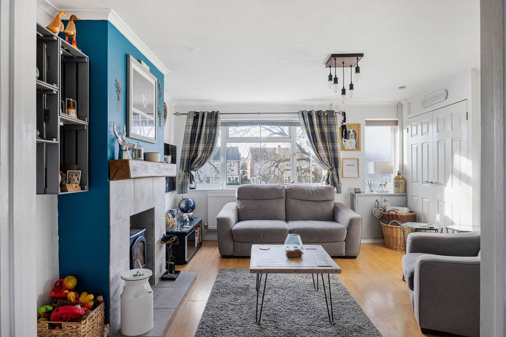 Property photo 3 of 18