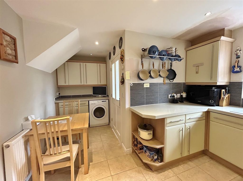 Property photo 2 of 23 Kitchen