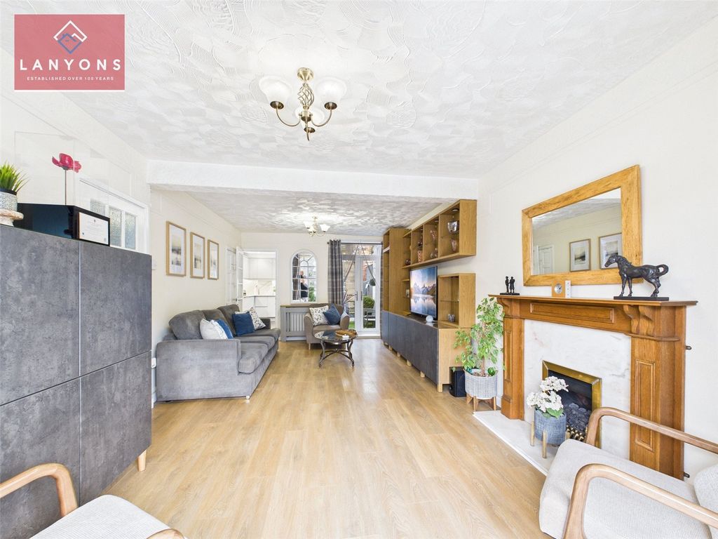 Property photo 3 of 14 Picture No. 07