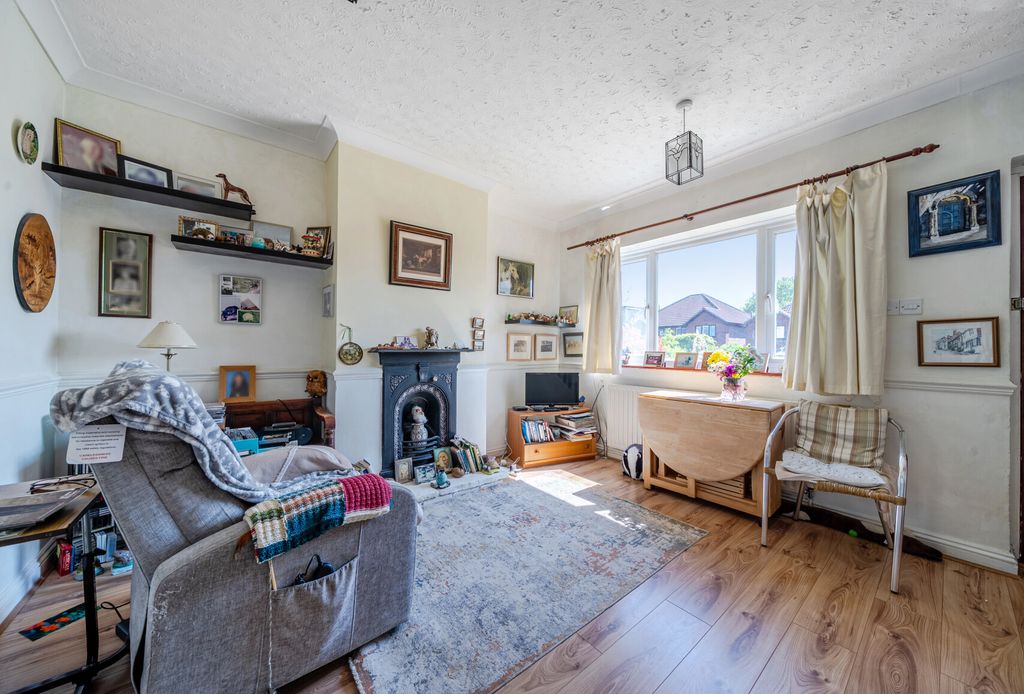 Property photo 2 of 10 21-68235F04Ab031-...