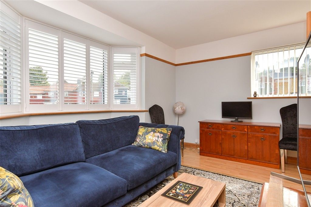 Property photo 2 of 10 Lounge