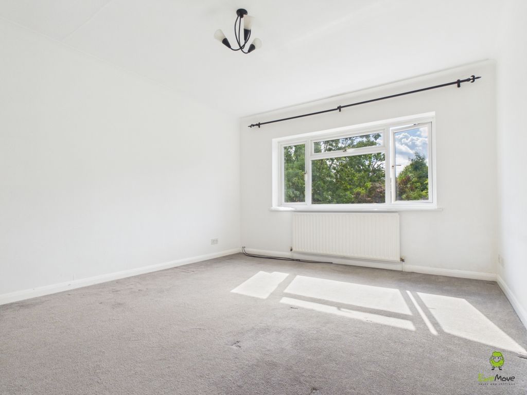 Property photo 2 of 8 Cam02615G0-Pr0262-Still008